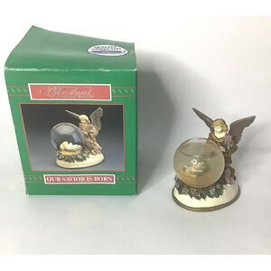 Christmas Around The World House of Lloyd Our Savior is‎ Born Angel Jesus Globe